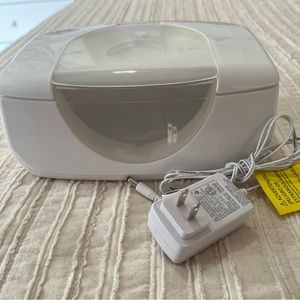 ***$8 BUNDLE*** Munchkin Wipe Warm